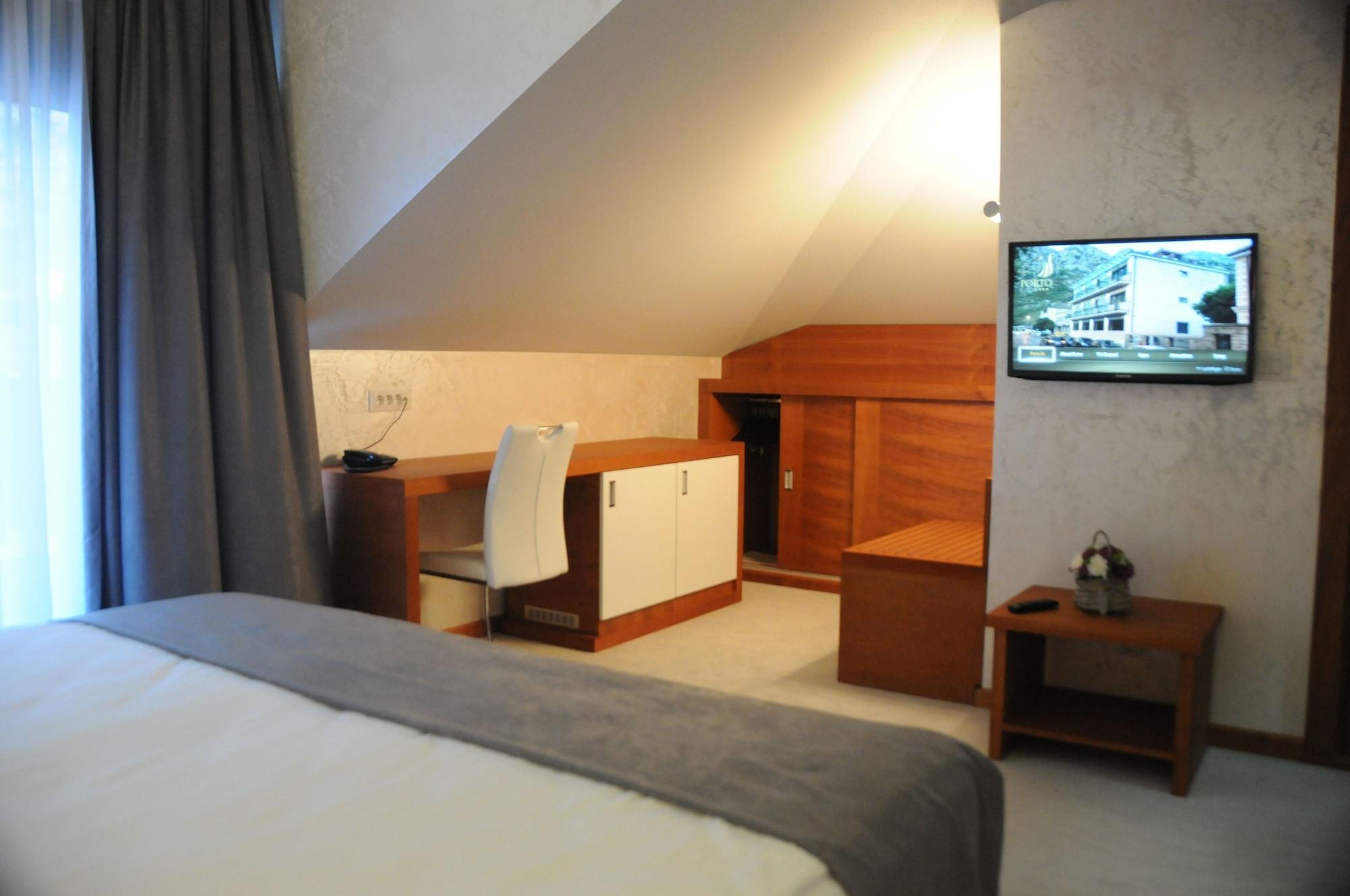 Hotel Porto In Kotor Bagian luar foto