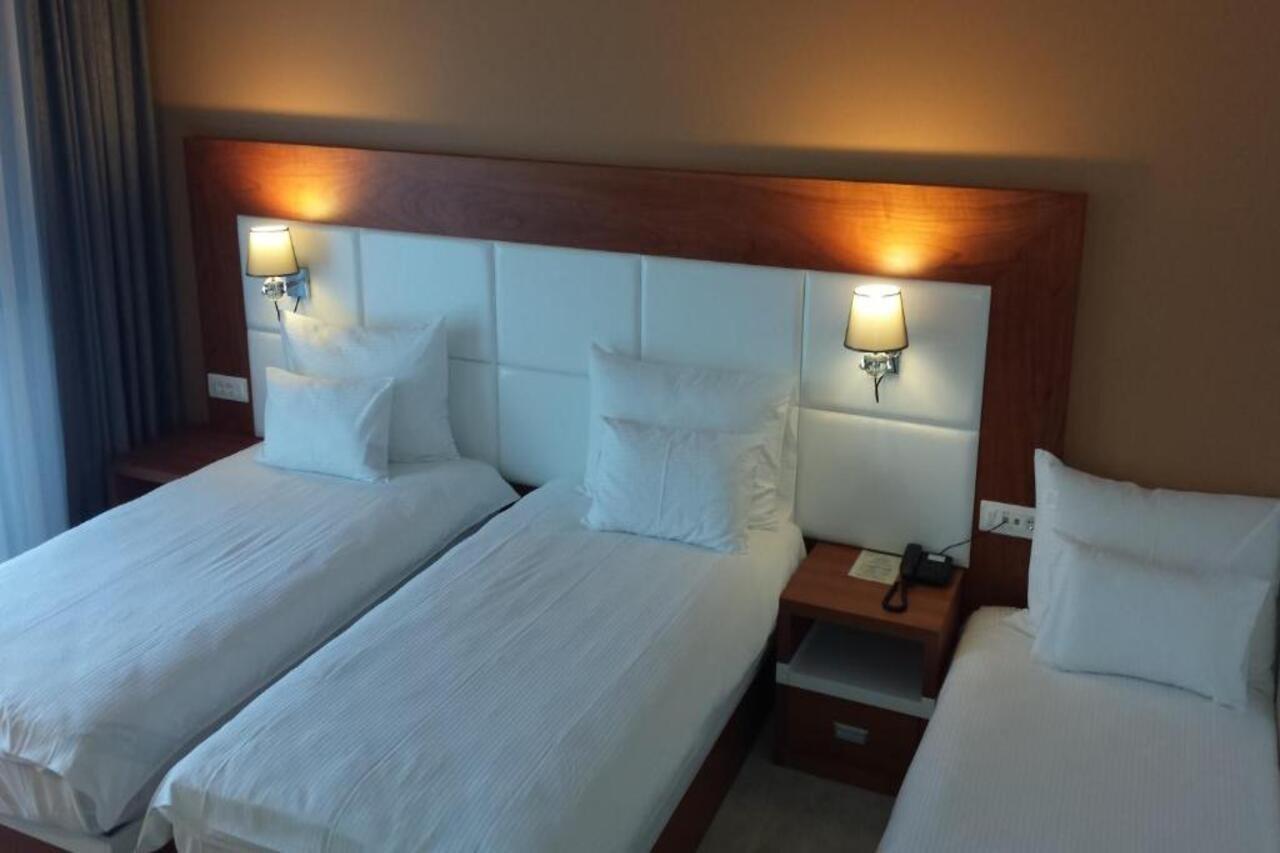 Hotel Porto In Kotor Bagian luar foto